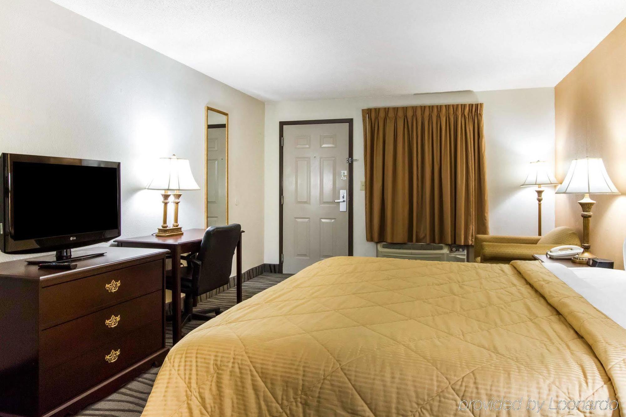 Executive Inn And Suites Enterprise Exterior photo