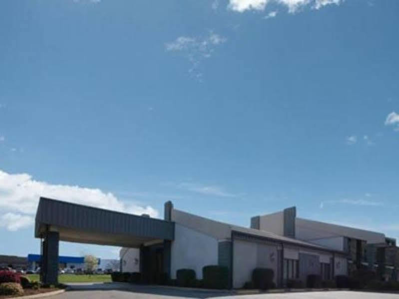Executive Inn And Suites Enterprise Exterior photo